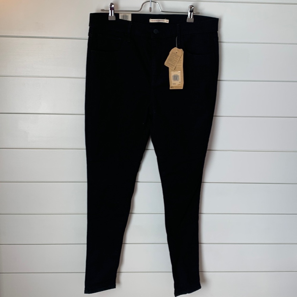 Levi’s 720 High Rise Super Skinny Black Jeans- Size 32